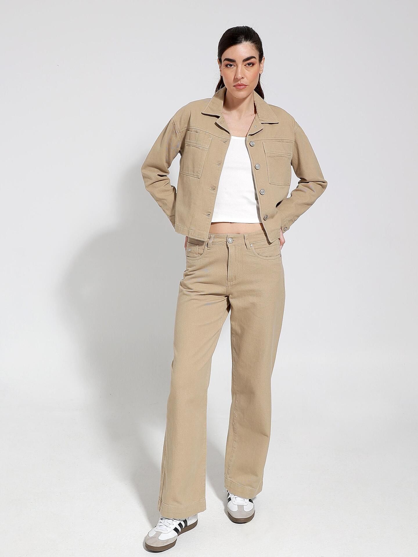 Παντελόνι ισόφαρδο με τσέπες μπέζ