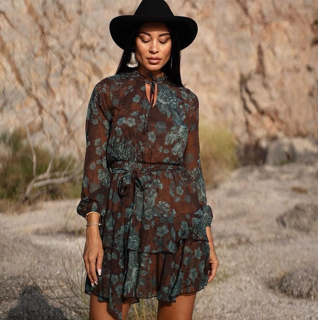 Φόρεμα κοντό με βολάν