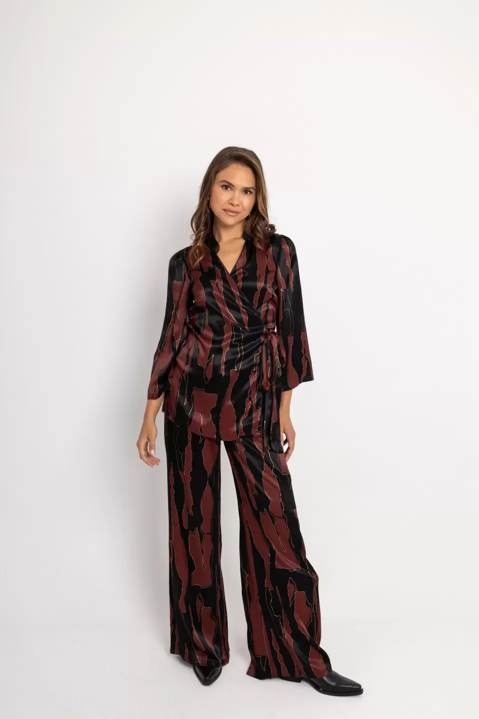 OPEN Σετ Κρουαζέ με Χρυσές Λεπτομέρειες | Μπορντώ