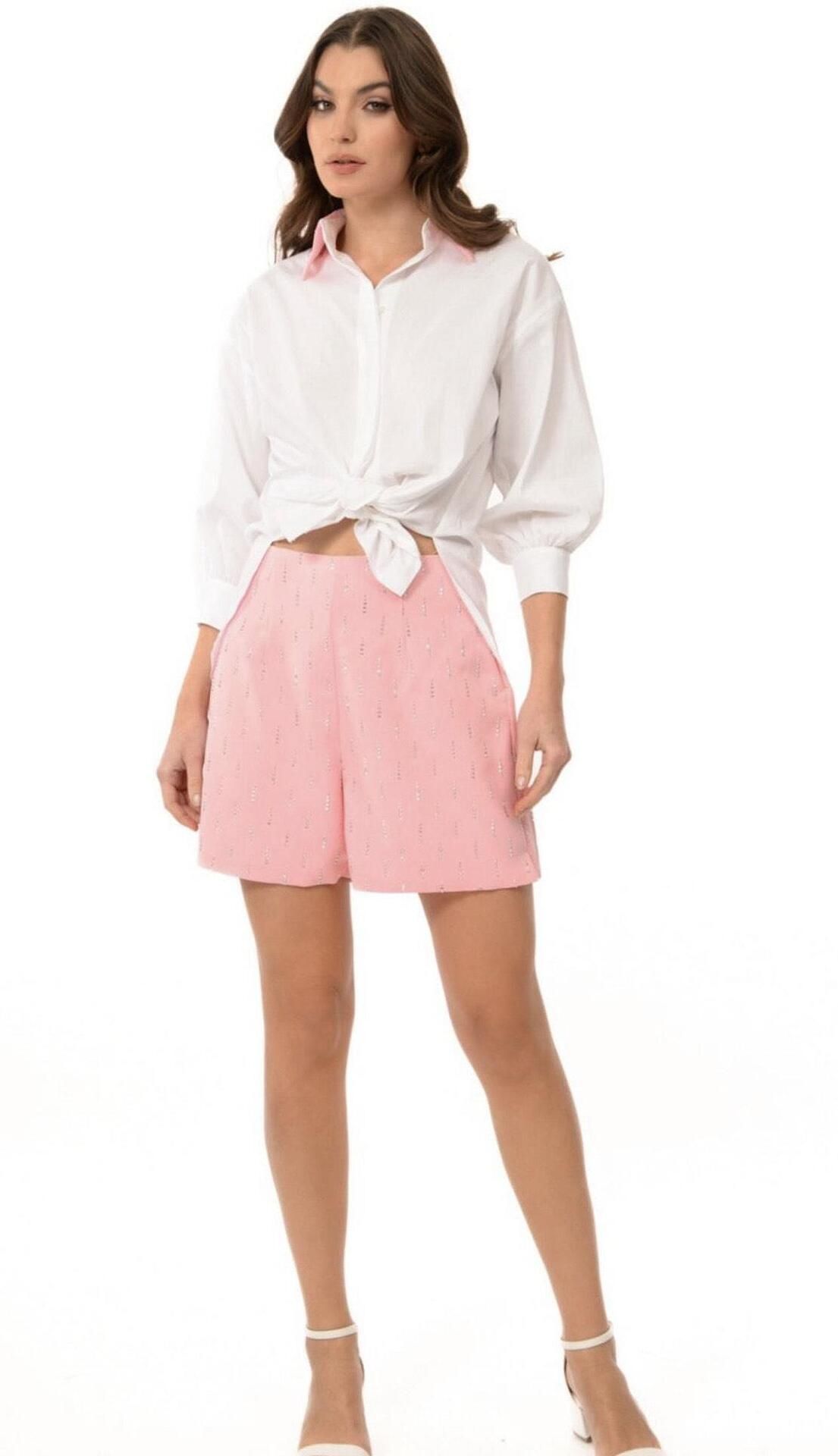 We coss σορτς με τρούκς