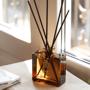 Αρωματικό χώρου με sticks Zen με άρωμα σανδαλόξυλο & κέδρο 130ml