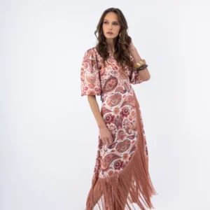 Open Κρουαζέ Maxi Φόρεμα με Paisley Σχέδιο , Κρόσσια & Λαχούρια | Σομόν