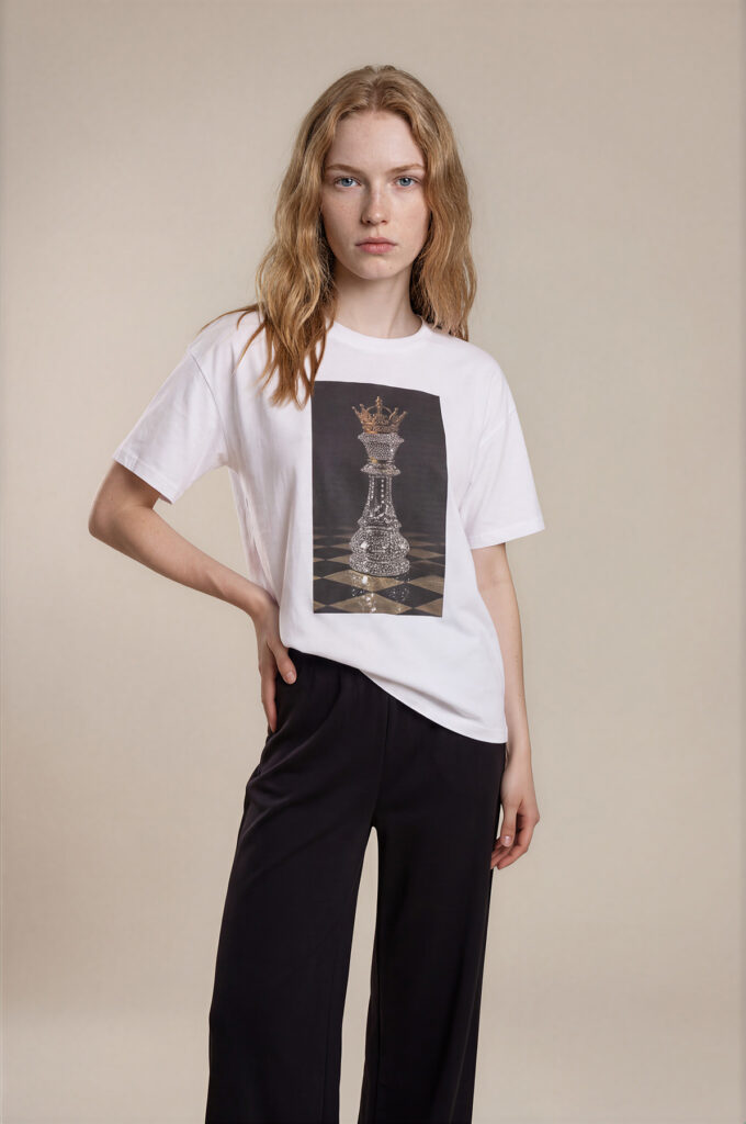 Dejavu T-Shirt με Στάμπα Βασίλισσα Σκακιού